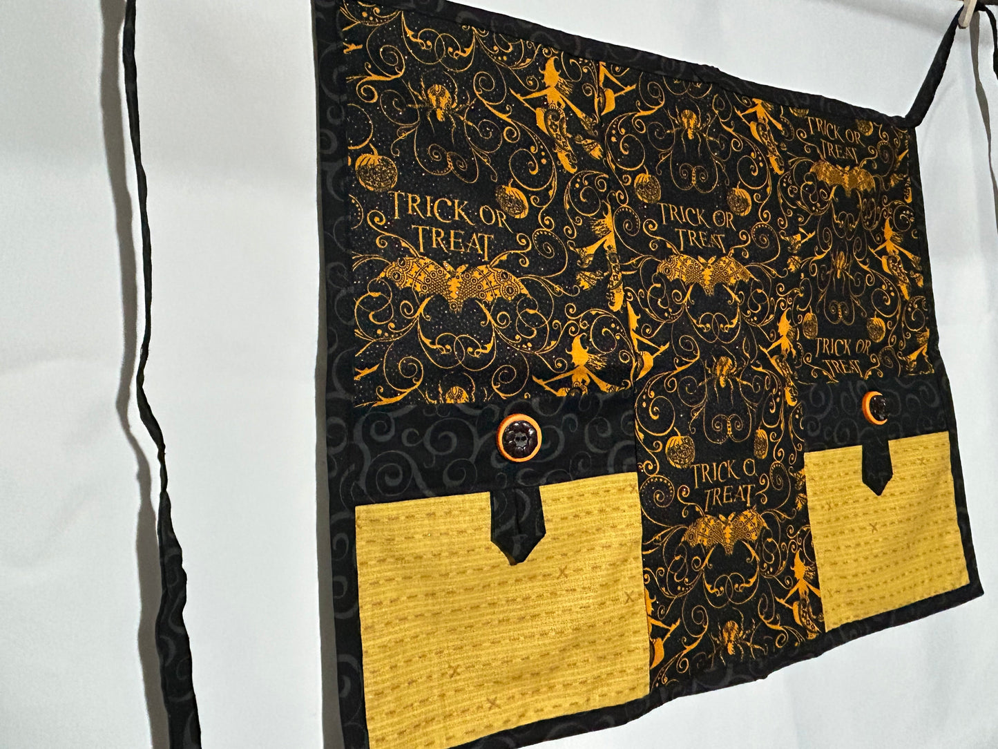 Halloween Theme Half Apron-Yellow/Black Pockets